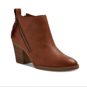 DV Dolce Vita Ankle Boots Double Zipper